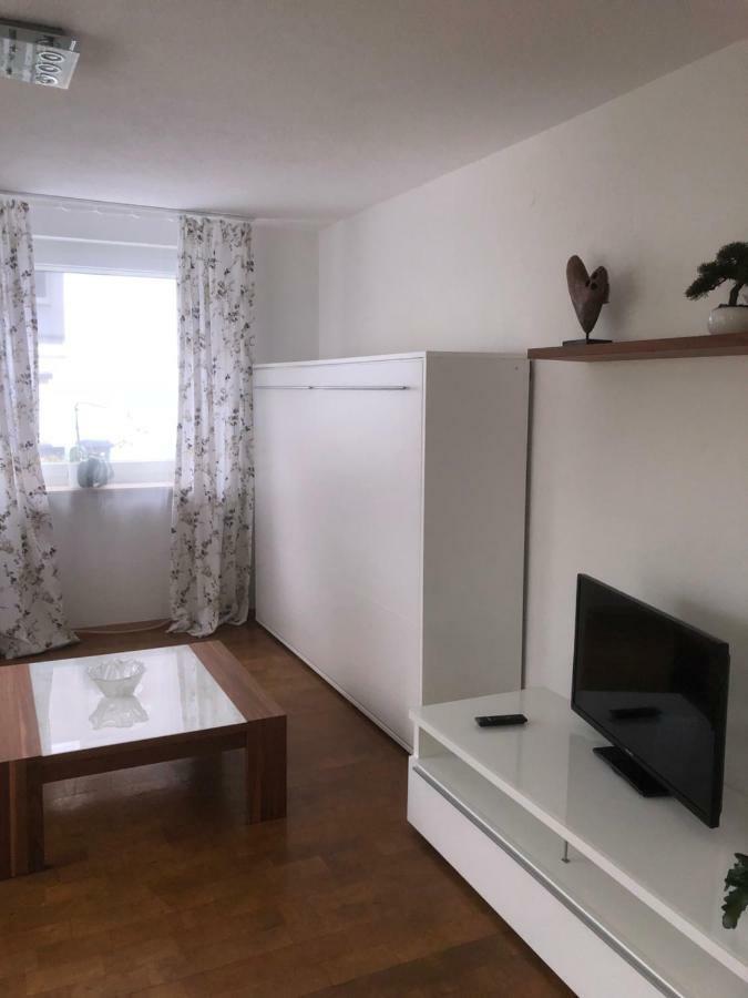 Fewo Reutlingen Heinestrasse Bagian luar foto